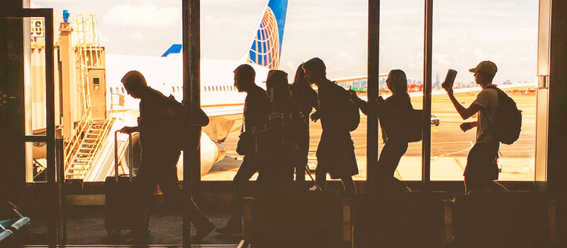 Grupo de Viajantes em Família